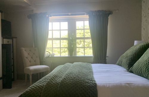 Rishworth Bed & Breakfast | Experience Comfort at The Malthouse - Rated 9.2/10