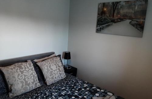 Shepton Mallet Apartment | Stylish The Maltings - Apartments 1 for Your Next Getaway