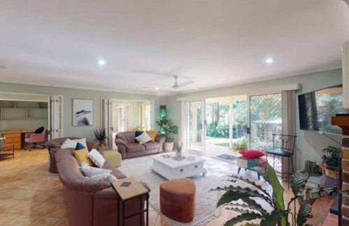 Moorina House | Discover The Manor: Pet-Friendly Haven with Hot Tub Bliss