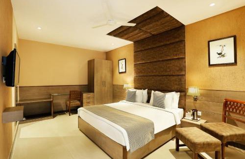 Bareilly Hotel | Relax at The Manor Bareilly: Spa & Family-Friendly Stay