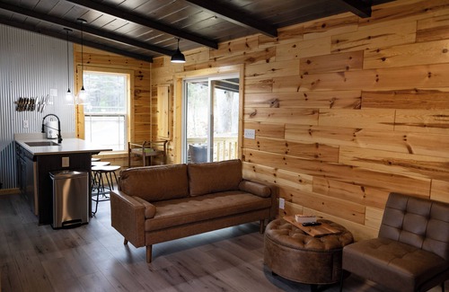 Park City Cabin | Top-Rated Maple Retreat at Park Mammoth: Pet-Friendly Stay