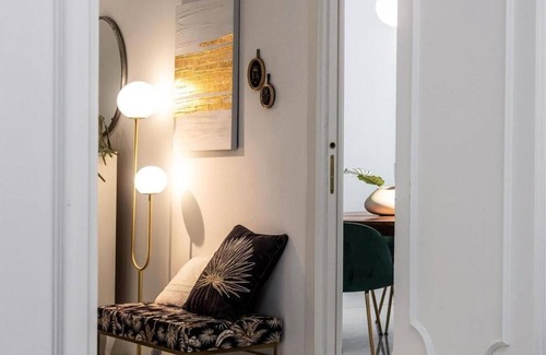 Montecalvario Apartment | The Marble House - Luxury Apartment in Naples - Family