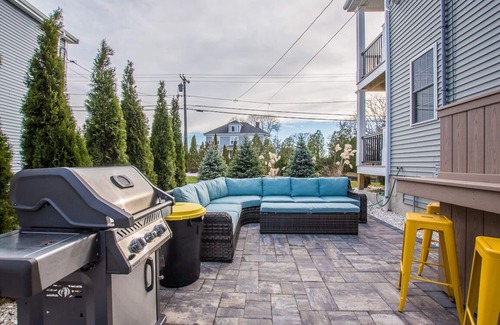 Buzzards Bay House | Discover The Margarita House: Hot Tub, Arcade & Beach Access