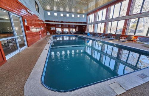 West Yarmouth Hotel | Discover The Mariner Resort Cape Cod: Oceanfront Escape