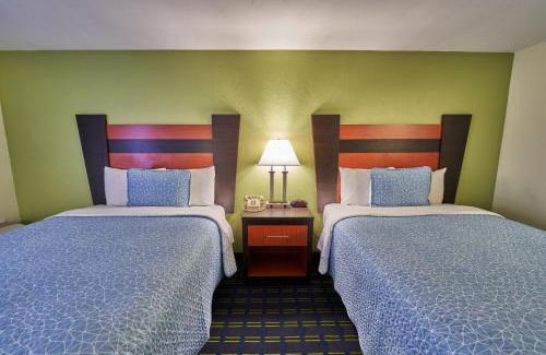 West Yarmouth Hotel | Discover The Mariner Resort Cape Cod: Oceanfront Escape