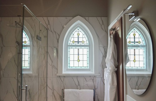Rapaura Cabin | Indulge in Luxury at The Marlborough - 5 Star Retreat