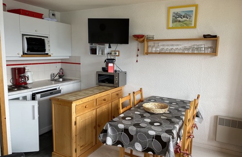 Doucy-Combelouviere Apartment | Pet-Friendly Getaway at The Marmot - Rated 9.4/10