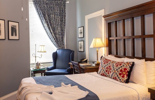 Historic District - North Hotel | Eco-Friendly Comfort at The Marshall House - Rated 9.6/10