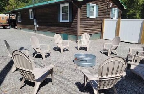 Newtown House | Inviting Mate Creek House: Guest Rated 10/10 with Breakfast