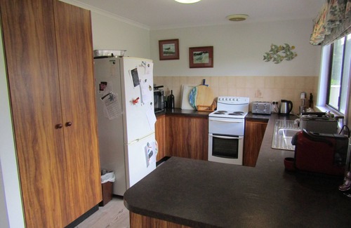 Port Vincent House | Discover The Matt Shack: Family-Friendly Retreat with Pool