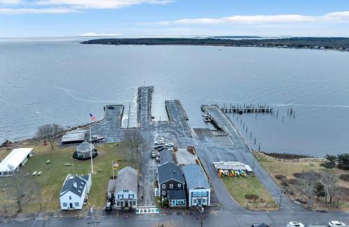 Mattapoisett House | The Mattapoisett Escape, Steps to Beach & Town