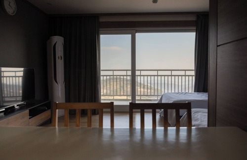 Gyeongju Resort | Relax at The Mauna Ocean Resort with Pool and Spa Access