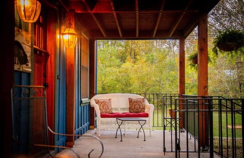 Rockbridge Baths House | Discover The Maury River House: A Cozy Retreat with Ocean Views