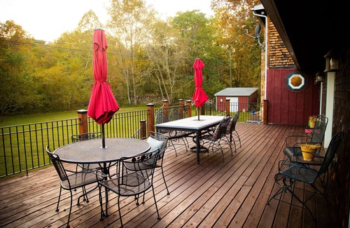 Rockbridge Baths House | Discover The Maury River House: A Cozy Retreat with Ocean Views