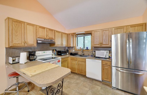 Thornhurst House | Discover Maxatawny Mansion: Sauna, Game Room & Jacuzzi