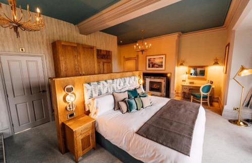Grindleford Hotel | Discover The Maynard: Family-Friendly Stay with Dining