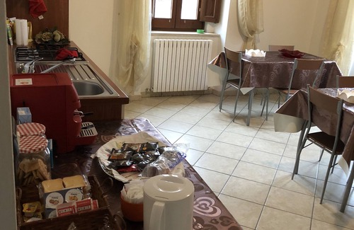 Vibo Valentia Bed & Breakfast | Welcoming The Maze B&B: Family-Friendly with Breakfast Included
