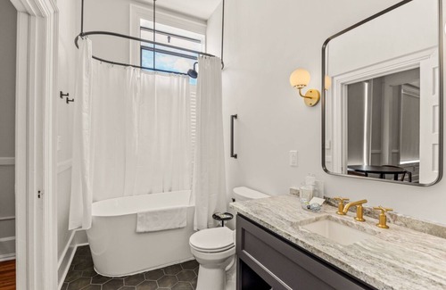 Valdosta Hotel | Eco-Friendly Retreat at The McKey - Rated 9.4/10!