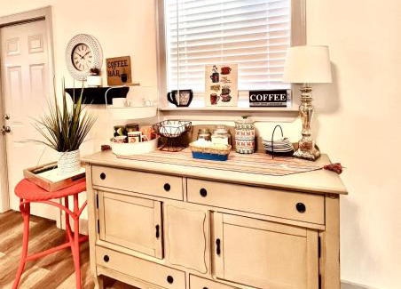 Springdale House | The McKinney dentrally located a few blocks from Emma St and Downtown four bedrooms