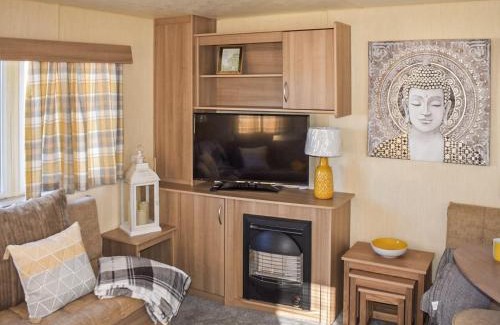 Wemyss Bay House | Discover The Meadows: Pet-Friendly Family Retreat