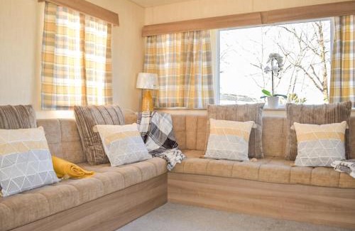Wemyss Bay House | Discover The Meadows: Pet-Friendly Family Retreat