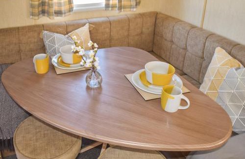 Wemyss Bay House | Discover The Meadows: Pet-Friendly Family Retreat