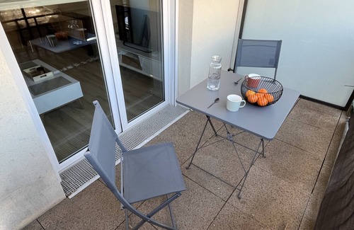 Meaux Apartment | Guest Rated 10/10: Meaux' Sleeps - Near Disney & Amenities