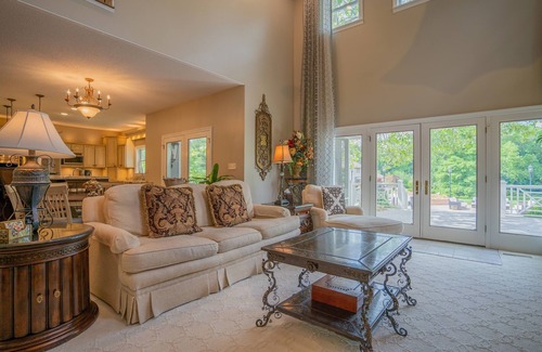 Carbondale House | Discover a Mediterranean Getaway with Outdoor Fireplace