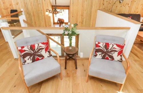 Yelverton House | Discover The Meeting House: Guest Rated 9.5/10 Stay