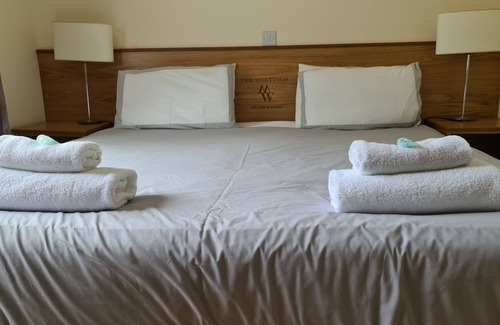 Kilmagig Lower Bed & Breakfast | Cozy Retreat at The Meetings B&B - Rated 9.2 with Breakfast