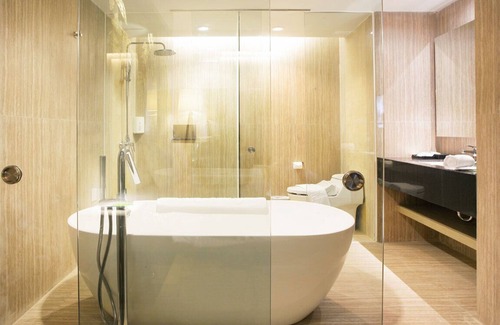 Muara Enim Hotel | Budget-Friendly Stay at The MELIO Enim with Pool & Dining