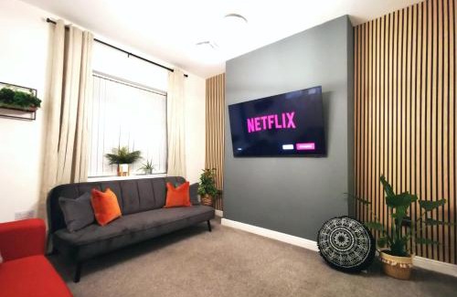 Failsworth House | Cozy Getaway at The Mellor: 15 Mins to Central Manchester