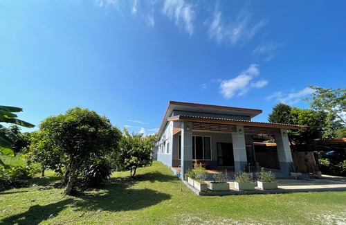 Pak Nam Villa | Discover The Memory House Pakbara: Family-Friendly Retreat