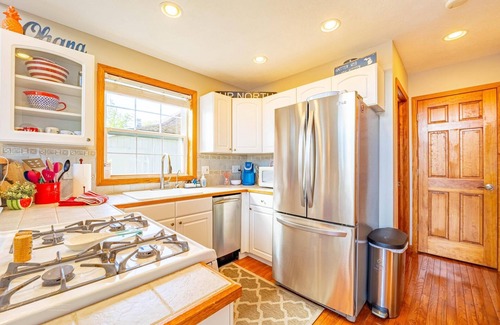 Elk Rapids House | Discover The Memory Maker on Elk Lake: Fall Colors & Wineries
