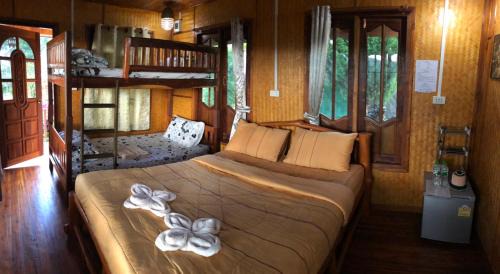 Sado Phong House | Inviting Getaway at The Memory of Khaokho with Breakfast
