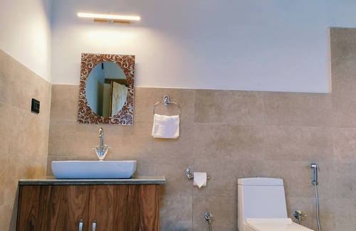 Leh Hotel | Discover The Merak: Family-Friendly with Kitchen & Breakfast