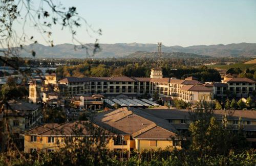 Napa Resort | Experience The Meritage Resort and Spa with Pool & Spa