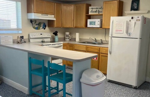 Weeki Wachee Gardens Apartment | Riverfront Escape at The Mermaid Landing Retreat