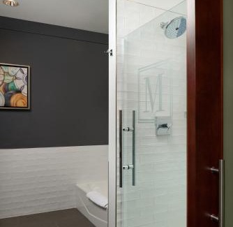 Muscatine Hotel | Discover The Merrill Hotel & Conference Center, Muscatine
