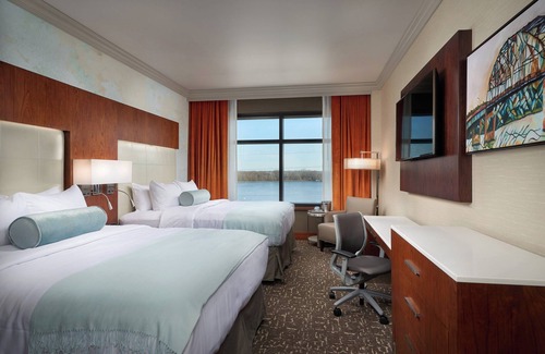 Muscatine Hotel | Experience The Merrill Hotel, Muscatine - Guest Rated 9.6