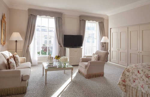 City Centre Dublin Hotel | Experience The Merrion: 5-Star Stay with Spa & Pool