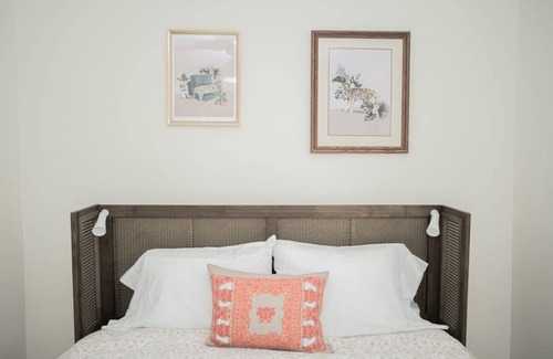 Charlottesville House | Experience The Metta Gem: Guest Rated 10/10 & Pet Friendly