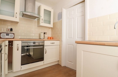Lytham St. Anne's Cottage | Pet-Friendly Mews Cottage with Garden in Lytham St. Annes