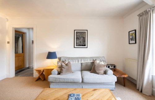 Bristol Apartment | Welcoming Mews Flat Near Clifton Suspension Bridge