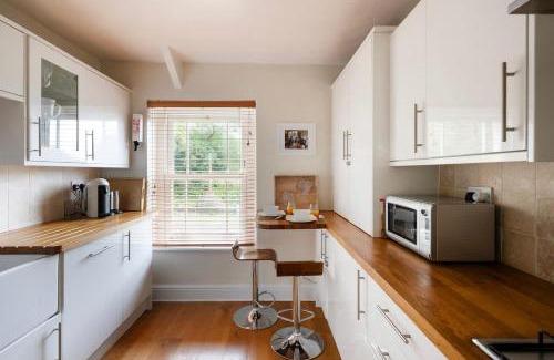 Bristol Apartment | Welcoming Mews Flat Near Clifton Suspension Bridge