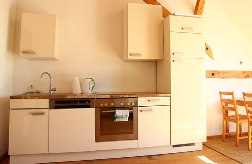 Deggenhausertal Apartment | Spacious Middle Apartment with Balcony and Family-Friendly Amenities