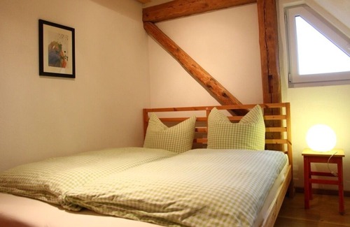 Deggenhausertal Apartment | Spacious Middle Apartment with Balcony and Family-Friendly Amenities