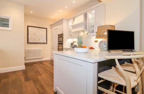 Southwold Cottage | Discover The Middle House: Pet-Friendly Oceanfront Retreat