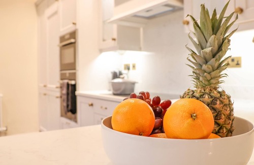 Southwold Cottage | Discover The Middle House: Pet-Friendly Oceanfront Retreat