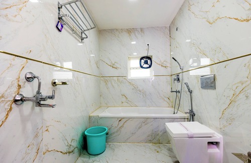 Rasulgarh Hotel | Midland Hotel: Family-Friendly with Free Breakfast Included